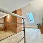 Duplex In Center - Amazing Views! Appartamento